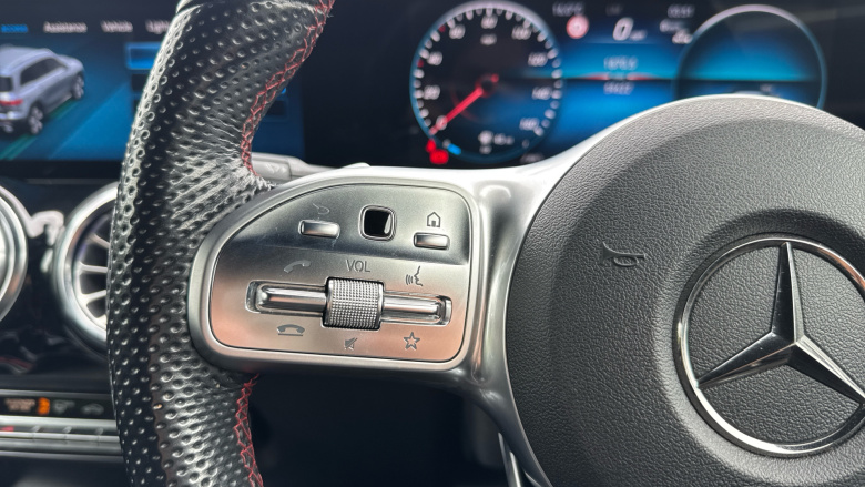 Mercedes-Benz GLB 200 AMG Line Premium 5dr 7G-Tronic Petrol Estate